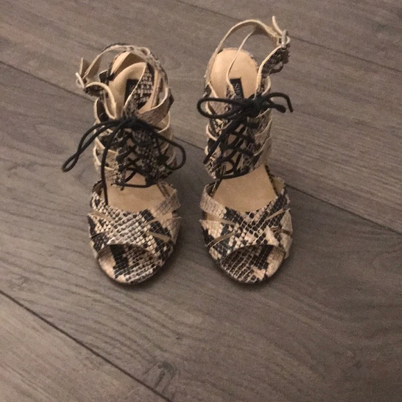 Hardly Worn Shoemint Faux Snakeskin Heeled Sandals - Picture 1 of 2